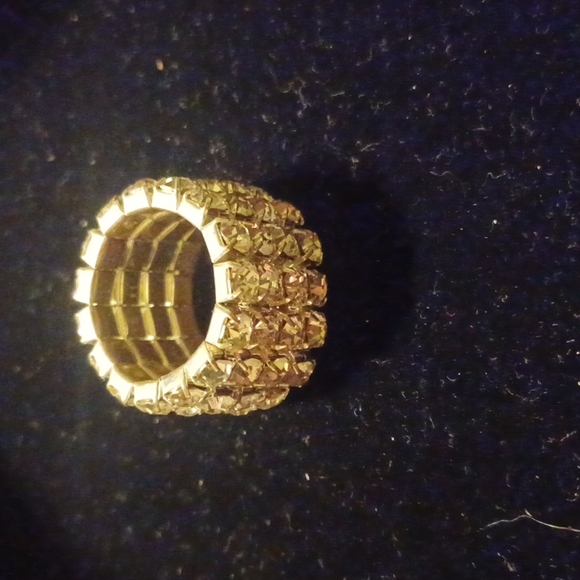 Rhinestone ring - Picture 2 of 4